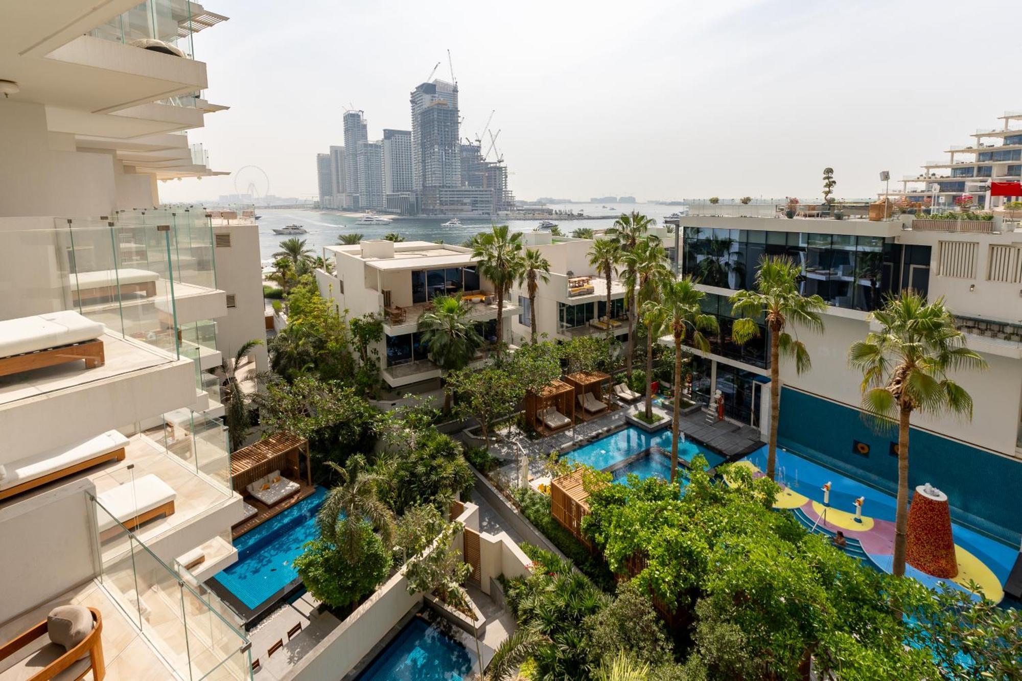 Five Palm Jumeirah Residences - Mint Stay Дубай Екстериор снимка