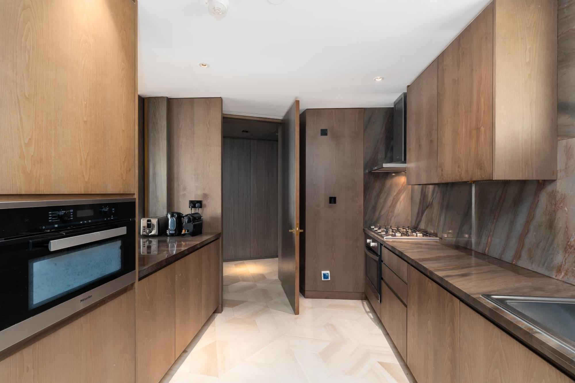 Five Palm Jumeirah Residences - Mint Stay Дубай Екстериор снимка